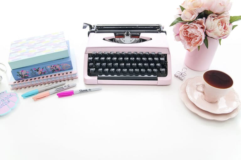 How Can a Stay at Home Mom Become a Freelance Writer?