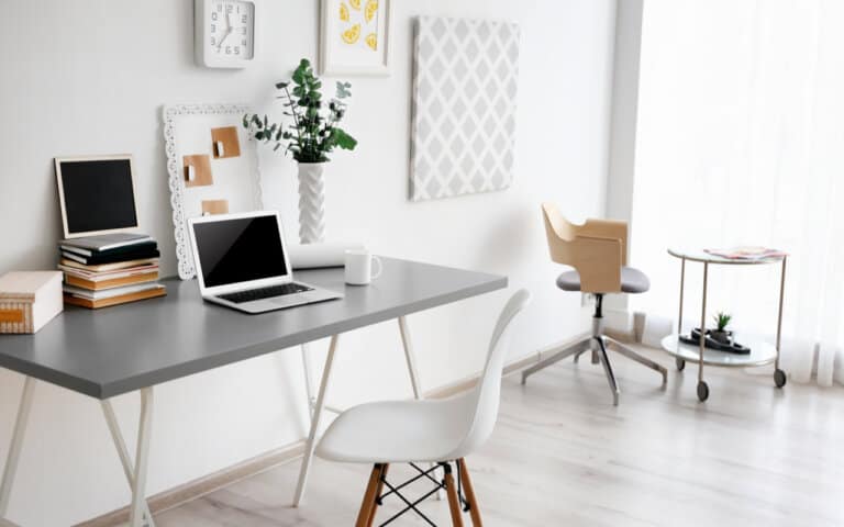 What Home Office Layout Ideas Work Best for Freelancers?