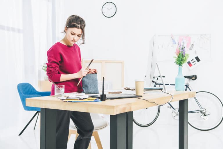 What is a Freelance Artist?