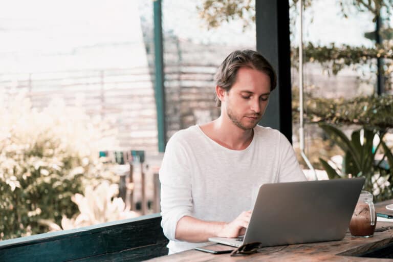 How Do You Start a Freelancing Business in 2025?